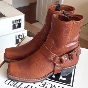Frye Calvary harness booties